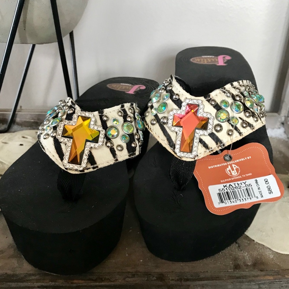 5🌟Rated Justin “Kathy” Sandals